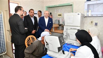 رئيس الوزراء يستعرض نتائج قافلة طبية شاملة نظمتها اللجنة الطبية العليا بالفيوم 