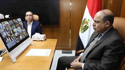 محافظ المنيا يشارك في اجتماع مجلس المحافظين