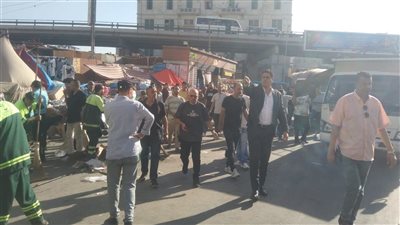 نائب محافظ القاهرة يقود حملة موسعة لرفع الإشغالات وإعادة الانضباط بالعتبة والموسكي
