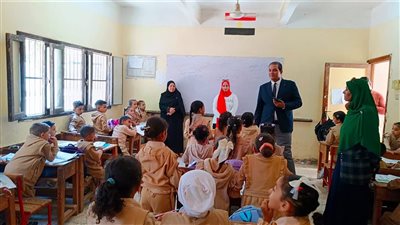 تحذيرات عاجلة من خطورة استخدام أنواع من البلاستيك مع أطعمة الأطفال.. فيديو