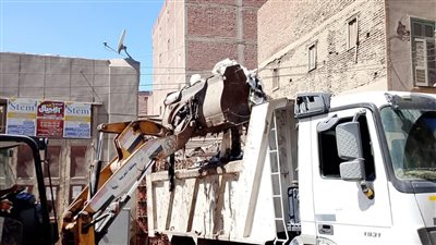 محافظ الغربية يتابع حملات النظافة ورفع الإشغالات بمحيط المدارس