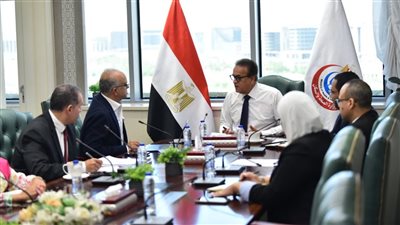 14.400 جراحة مجانًا.. وزير الصحة يستعرض معدلات إنجاز مبادرة 