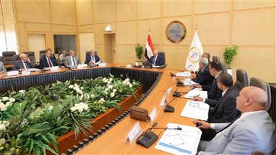 وزير النقل يترأس اجتماع الجمعية العمومية العادية وغير العادية لشركة السكك الحديدية للخدمات المتكاملة وأعمال التأمين والنظافة