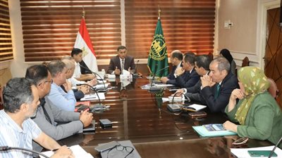  محافظ القليوبية يناقش مع نواب القناطر وقليوب مقترح تطوير ميدان الحادثة
