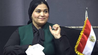 أميرة البيطار تحذر أولياء الأمور: لا وسطاء في أبناؤنا في الخارج.. ومستقبل الطلاب ليس مجالًا للمتاجرة