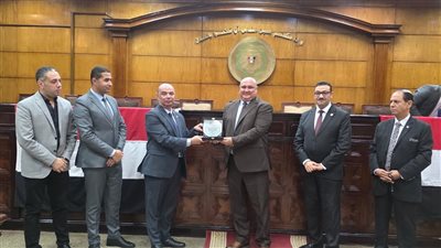 تكريم الموظفين المثاليين في محكمة جنوب القاهرة