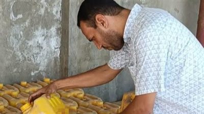 ضبط 950 لتر مبيدات و1250 كيلو أسمدة سائلة مجهولة المصدر بوادي النطرون