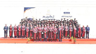 رئيس جامعة المنصورة يكرم أوائل خريجي الكليات لعام 2026