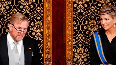 ملك هولندا يحذر من غياب الديمقراطية وانقسام المجتمع 