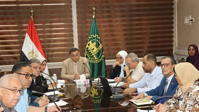 محافظ القليوبية يبحث الخطة الاستثمارية للعام المالي 2026/2027 