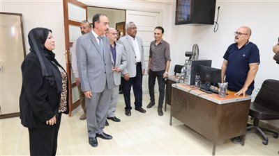 محافظ سوهاج يفتتح أعمال تطوير ورفع كفاءة مركز التطوير التكنولوجي بحي الكوثر