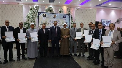  البحر الأحمر تكرم أوائل الثانوية العامة والأزهرية والتعليم الفني والتربية الخاصة والدمج