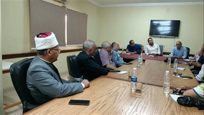 اجتماع تنسيقي موسع بنجع حمادي لدعم حملة التطعيم ضد الحصبة والحصبة الألماني