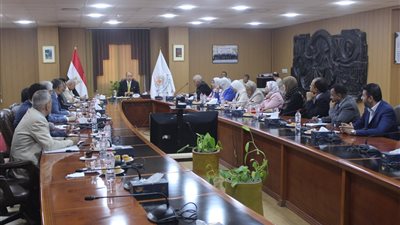 مجلس شؤون التعليم والطلاب بجامعة المنصورة يناقش استعدادات العام الجامعي الجديد