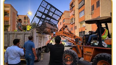 جهاز القاهرة الجديدة ينفذ حملة مسائية لرفع الإشغالات بالتجمع الخامس