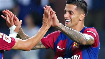 برشلونة يضرب راسينج برباعية في الشوط الأول