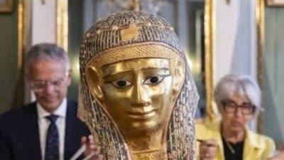 من متاحف الخارج إلى مصر.. ما قصة القناع الذهبي الذي أثار الاهتمام؟