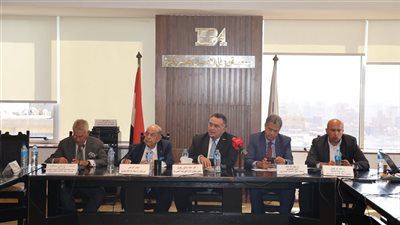 رئيس البورصة يستعرض آليات سوق المال الجديدة لاستقطاب المستثمرين