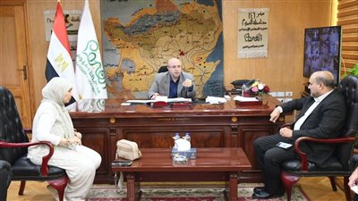 محافظ الفيوم يلتقى النواب ويبحث مشكلات الصحة ومياه الشرب والصرف الصحي