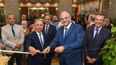 محافظ الإسكندرية ورئيس الأكاديمية العربية يشهدان فعاليات «اليوم الهندسي» بـ «أبي قير»