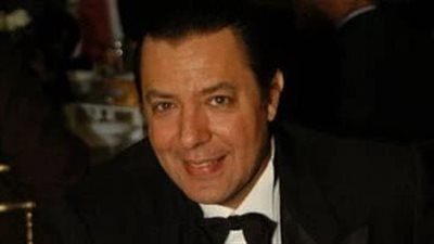 مفاجأة.. هشام عبد الحميد لم يعد إلى مصر 