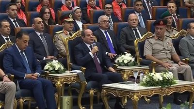 السيسي: الأكاديمية العسكرية  معبر  لتولي  الوظائف  في الدولة