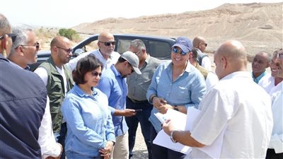 وزير الري ونائب محافظ البحر الأحمر يتابعان منظومة الحماية من السيول بالقصير 