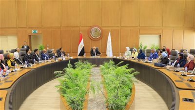 وزير التربية والتعليم يوجه بإجراء التقييمات والامتحانات الشهرية بانتظام 