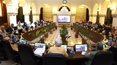 جامعة الإسكندرية تبحث مع البحر الأحمر توظيف مشروعات التخرج في دعم خطط التنمية