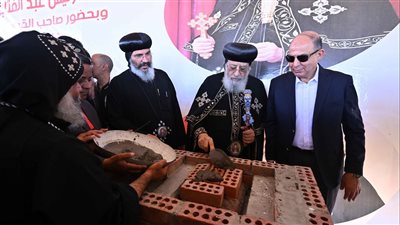 من قلب الصعيد.. البابا تواضروس يضع حجر أساس كاتدرائية دير في البهنسا ويفتتح مبنى الرهبان