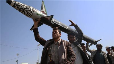 أستاذ علوم سياسية: اليمن ساحة اشتباك مؤجلة بين واشنطن وطهران