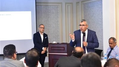 وكيل صحة قنا يشارك بمؤتمر من الأداء إلى التميز