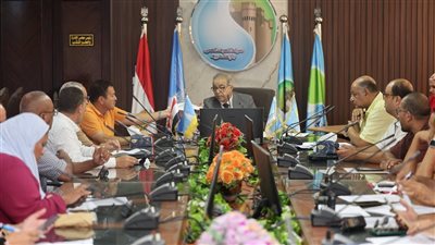  اجتماعًا موسعًا لمتابعة خطة تطهير شبكات الصرف الصحي بالإسكندرية