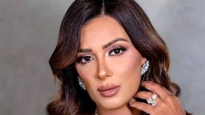 إنجي المقدم تمزج بين بريق الذهبي وهدوء الكريستال في حفل الدير جيست 2026 (صور)
