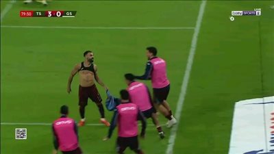 محمد صلاح يقود طرابزون سبور لاكتساح جالطة سراي برباعية في الدوري التركي