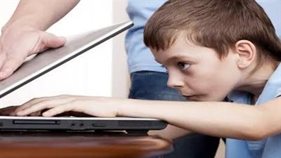 هل سينجح الأطفال في تجنب قيود استخدام حساباتهم بتغيير أعمارهم؟.. 