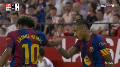 برشلونة يهزم إشبيلية بثلاثية في الليجا.. رافينيا يوقع على “هاتريك”