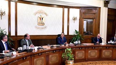  رئيس الوزراء يبحث الاستعدادات للمؤتمر وبرنامج التحول الاقتصادي