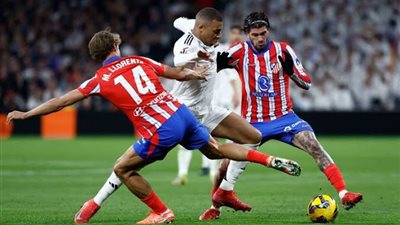 قناة ريال مدريد تفتح النار على التحكيم بعد خسارة ديربي مدريد 