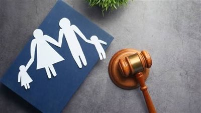 حماية الأطفال في التشريع المصري.. حظر زواج من هم دون 18 عامًا وعقوبات مشددة