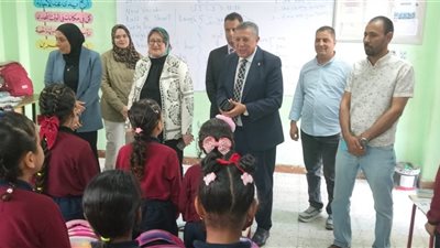 رئيس الإدارة المركزية للتعليم العام ووكيل تعليم البحيرة يتابعان انتظام الدراسة بمدارس وادي النطرون