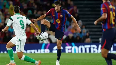 برشلونة يكشف تفاصيل إصابة كريستنسن ومدة غيابه عن الملاعب