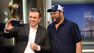 الليلة.. محمد ممدوح يكشف كواليس رحلة كفاحه مع عمرو الليثي في «واحد من الناس»