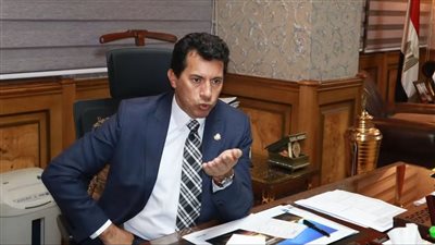 الدكتور أشرف صبحي..لاافكر فى الترشح فى إنتخابات الزمالك أو منصب رياضي 