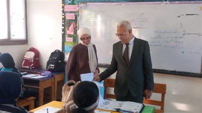 وكيل تعليم الإسماعيلية يتابع انتظام العملية التعليمية بمدرسة الإسراء والمعراج