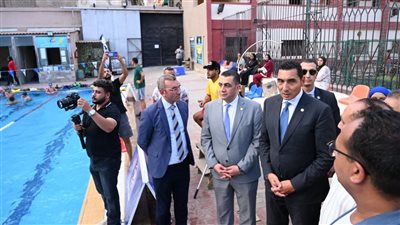 وزير الرياضة يتفقد مركز شباب الحرية بالإسكندرية ويتابع جاهزية المنشآت الرياضية