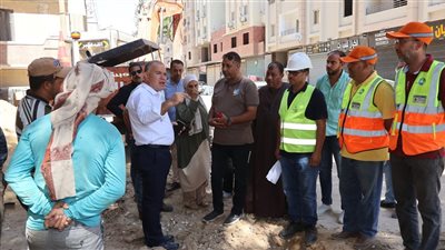 رئيس مياه الفيوم يتابع مسار خط مياه الشرب بمنطقة أبراج تبارك