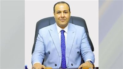 عاصم الوزير: المفكر السياسي لا يُقاس بالمناصب.. ودوره صناعة الوعي وبناء العقل الجمعي
