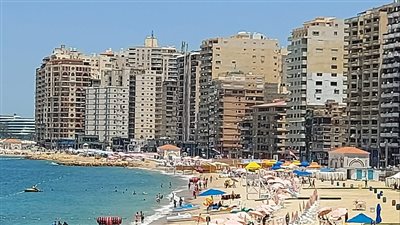 الإسكندرية تودع فصل الصيف بأجواء حارة 