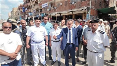 حملات مكثفة لرفع الإشغالات وإعادة الانضباط المروري والحضاري بمدينة كفر الشيخ